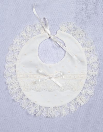 Babero organza bordada - Ref. B0122