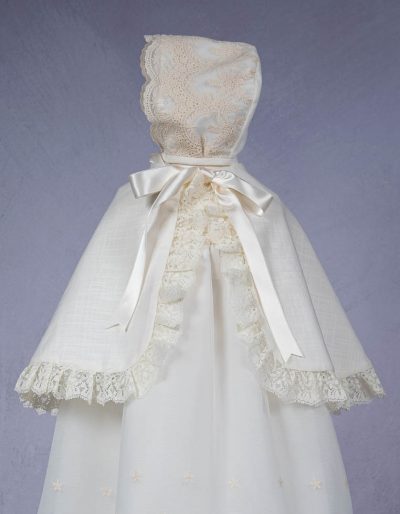 Capa de bautizo de lino - Ref. B4053